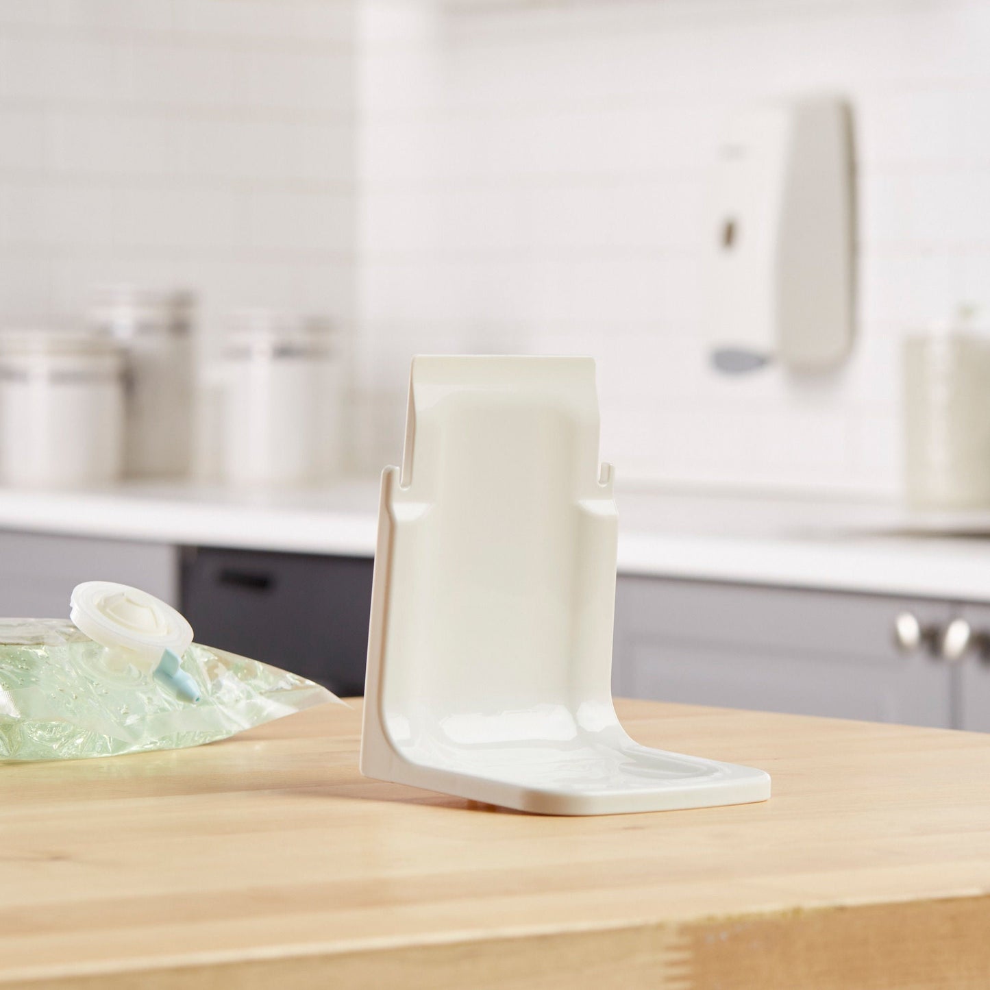 McKesson Dispenser Drip Tray for 1000 and 2000 mL Dispensers