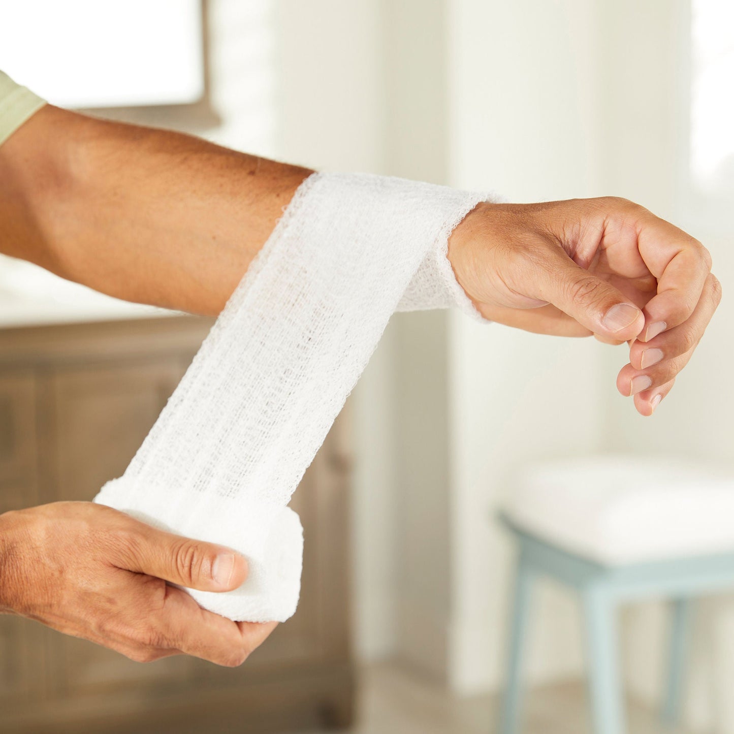 McKesson Fluff Bandage Roll, 4.5 Inch x 4.1 Yard, Six Ply
