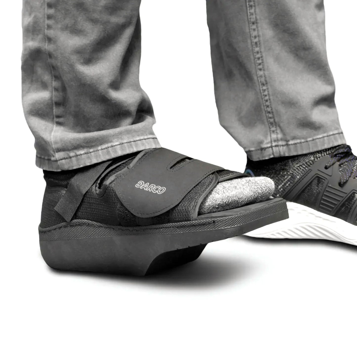 Darco® OrthoWedge™ Post-Op Shoe, Men's, Extra Large, Black