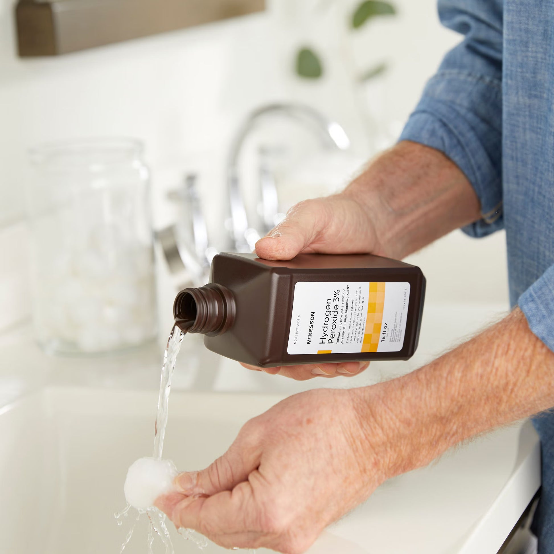 McKesson Hydrogen Peroxide Antiseptic, 16-ounce bottle