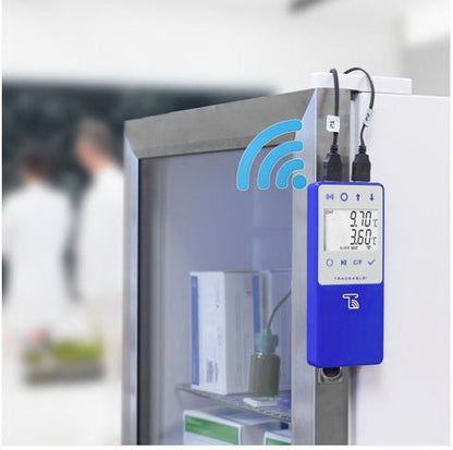 Datalogging Refrigerator / Freezer Thermometer with Alarm TraceableLIVE® Fahrenheit / Celsius -58° to +140°F (-50° to +60°C) 2 Glycol Bottle Probes Multiple Mounting Options Battery Operated